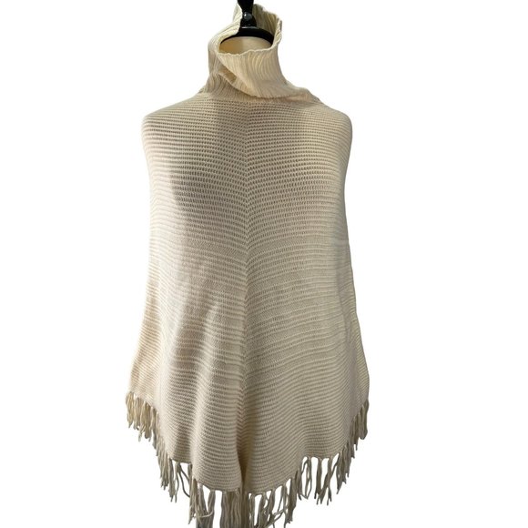 Elevated Boho, Cottage Core Tassle Talbot’s Cream Wool knit Poncho, Women's S/M - Picture 3 of 14